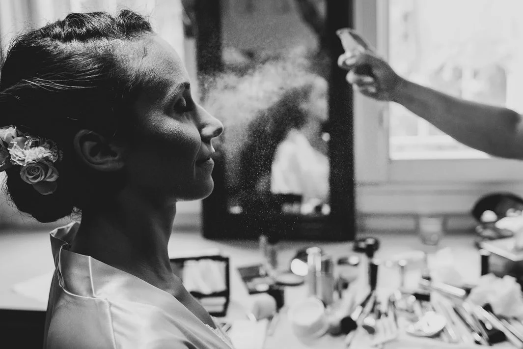 Scatto in bianco e nero di Fotojet Studio durante servizio fotografico di matrimonio